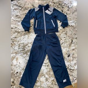 Nike Boys Navy Tracksuit size 5